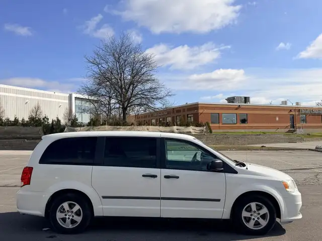 2011 Dodge Grand Caravan Express Front-wheel Drive Passenger Van - Photo 8