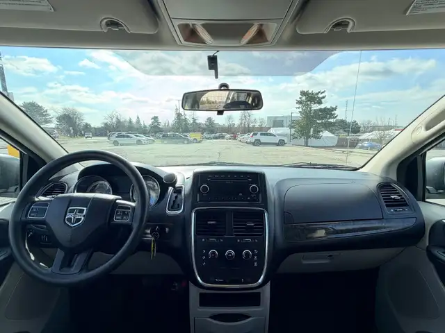 2011 Dodge Grand Caravan Express Front-wheel Drive Passenger Van - Photo 12