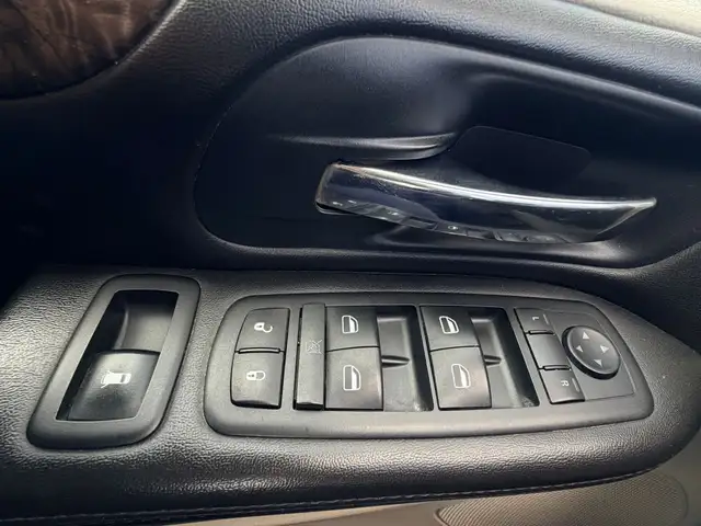 2011 Dodge Grand Caravan Express Front-wheel Drive Passenger Van - Photo 15