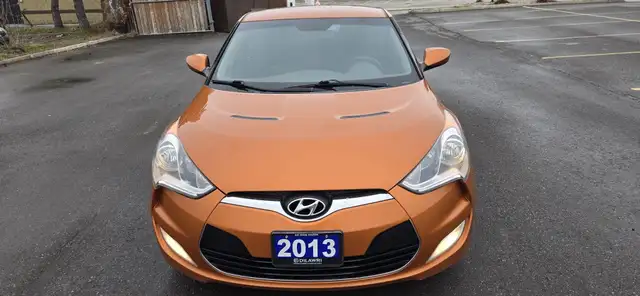 2013 Hyundai Veloster Base 3dr Hatchback Automatic - Photo 3