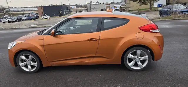 2013 Hyundai Veloster Base 3dr Hatchback Automatic - Photo 4