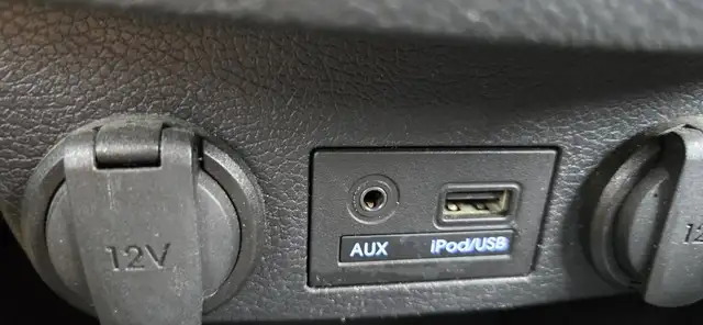 2013 Hyundai Veloster Base 3dr Hatchback Automatic - Photo 10