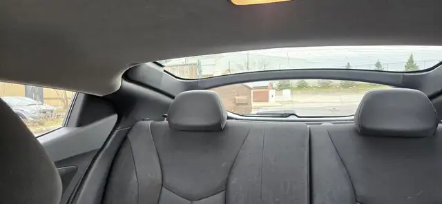 2013 Hyundai Veloster Base 3dr Hatchback Automatic - Photo 11