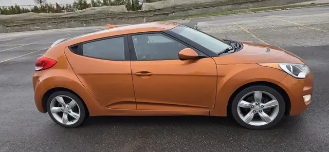 2013 Hyundai Veloster Base 3dr Hatchback Automatic - Photo 12