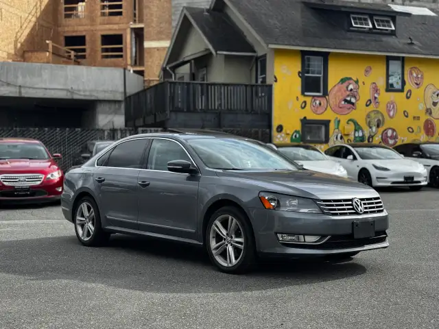 2013 VOLKSWAGEN PASSAT - Photo 2