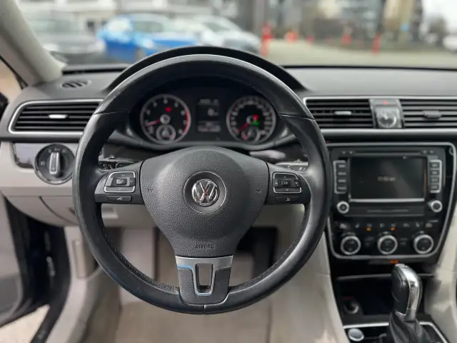 2013 VOLKSWAGEN PASSAT - Photo 11