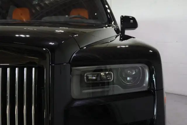 2024 Rolls-Royce Cullinan Black Badge - Starlight Headliner - Photo 12