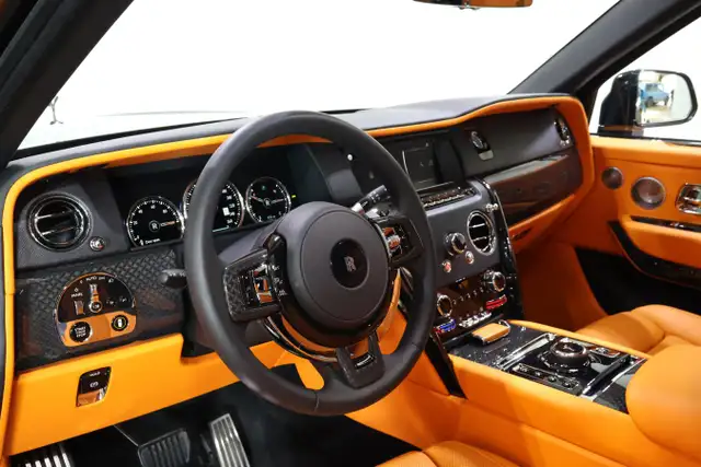 2024 Rolls-Royce Cullinan Black Badge - Starlight Headliner - Photo 17