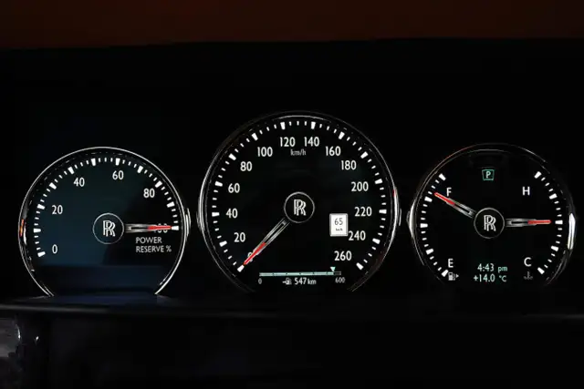 2024 Rolls-Royce Cullinan Black Badge - Starlight Headliner - Photo 19