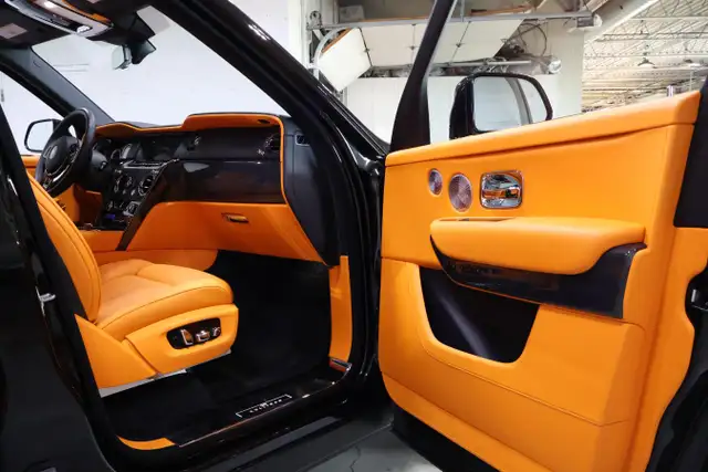 2024 Rolls-Royce Cullinan Black Badge - Starlight Headliner - Photo 26