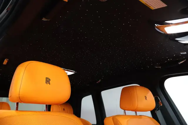 2024 Rolls-Royce Cullinan Black Badge - Starlight Headliner - Photo 29