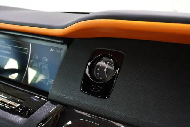 2024 Rolls-Royce Cullinan Black Badge - Starlight Headliner - Photo 31