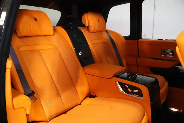 2024 Rolls-Royce Cullinan Black Badge - Starlight Headliner - Photo 34