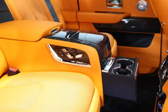 2024 Rolls-Royce Cullinan Black Badge - Starlight Headliner - Photo 40