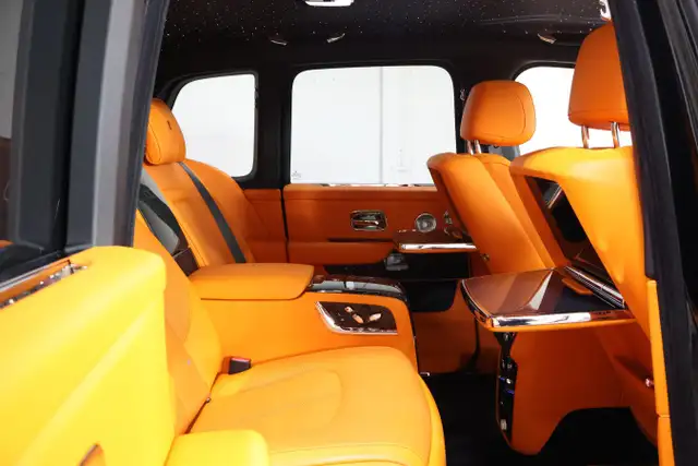 2024 Rolls-Royce Cullinan Black Badge - Starlight Headliner - Photo 41