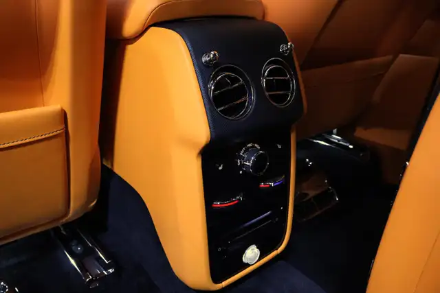 2024 Rolls-Royce Cullinan Black Badge - Starlight Headliner - Photo 45