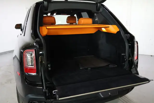 2024 Rolls-Royce Cullinan Black Badge - Starlight Headliner - Photo 47