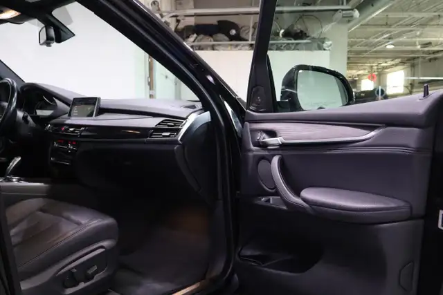 2017 BMW X5 35i - Photo 23