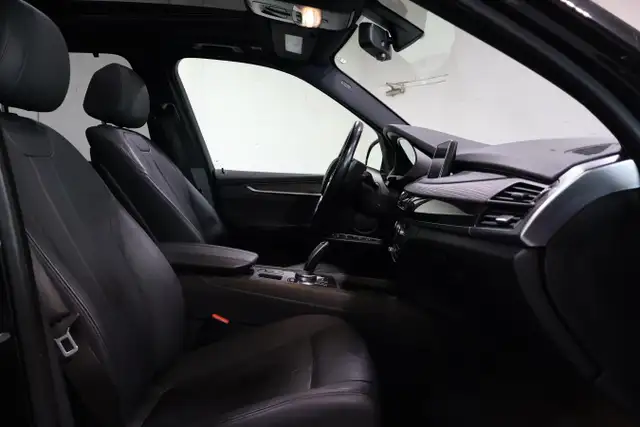 2017 BMW X5 35i - Photo 24