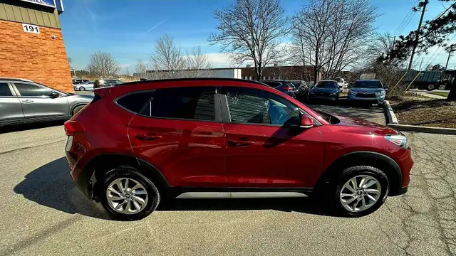 2018 Hyundai Tucson 2.0L LUXURY - AWD - PANO SUNROOF - NO ACCIDE - Photo 5