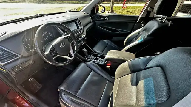 2018 Hyundai Tucson 2.0L LUXURY - AWD - PANO SUNROOF - NO ACCIDE - Photo 17