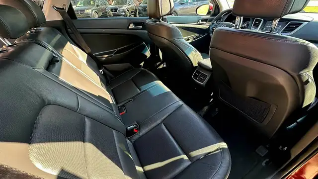 2018 Hyundai Tucson 2.0L LUXURY - AWD - PANO SUNROOF - NO ACCIDE - Photo 23