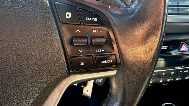 2018 Hyundai Tucson 2.0L LUXURY - AWD - PANO SUNROOF - NO ACCIDE - Photo 26