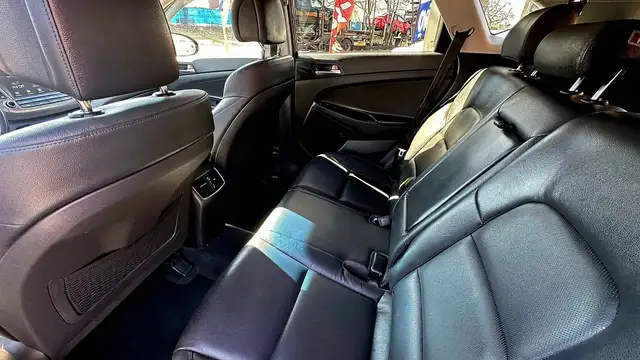 2018 Hyundai Tucson 2.0L LUXURY - AWD - PANO SUNROOF - NO ACCIDE - Photo 30