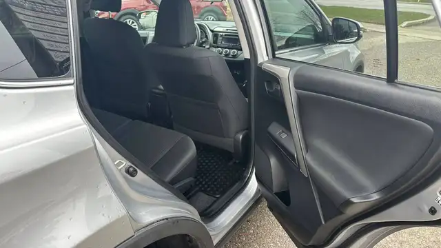 2016 Toyota RAV4 AWD 4dr LE - REAR CAMERA - HEATED SEATS - AC - - Photo 16