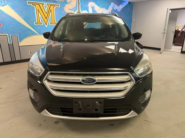 2018 Ford Escape SE, AWD, 20 DEALER SERVICE RECORDS. - Photo 2