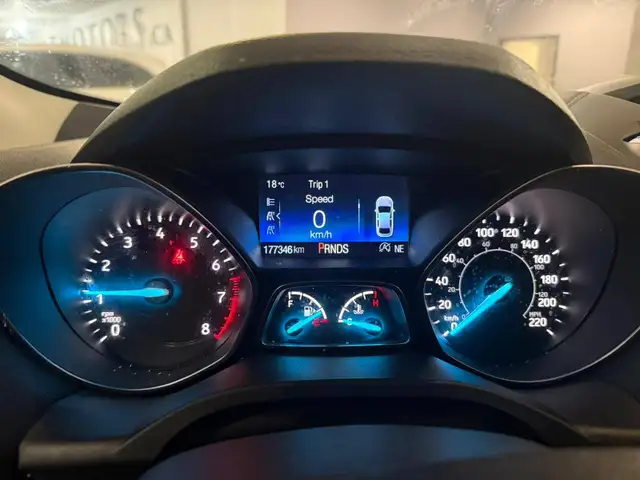 2018 Ford Escape SE, AWD, 20 DEALER SERVICE RECORDS. - Photo 7