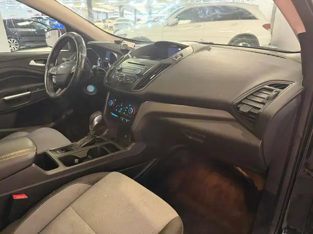 2018 Ford Escape SE, AWD, 20 DEALER SERVICE RECORDS. - Photo 11