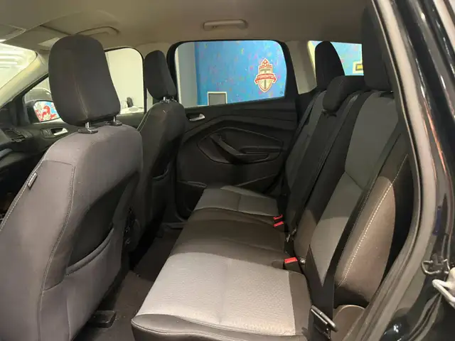 2018 Ford Escape SE, AWD, 20 DEALER SERVICE RECORDS. - Photo 12