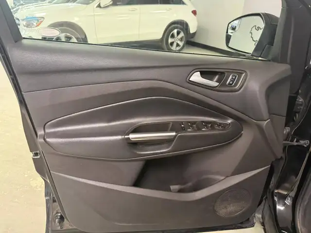 2018 Ford Escape SE, AWD, 20 DEALER SERVICE RECORDS. - Photo 15