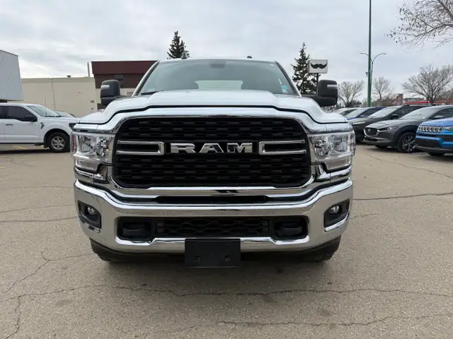 2024 RAM 3500 BIG HORN CREW CAB LONG BOX - Photo 2