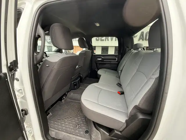 2024 RAM 3500 BIG HORN CREW CAB LONG BOX - Photo 15