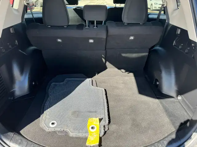 2017 Toyota RAV4 LE AWD : Well Serviced - Photo 15