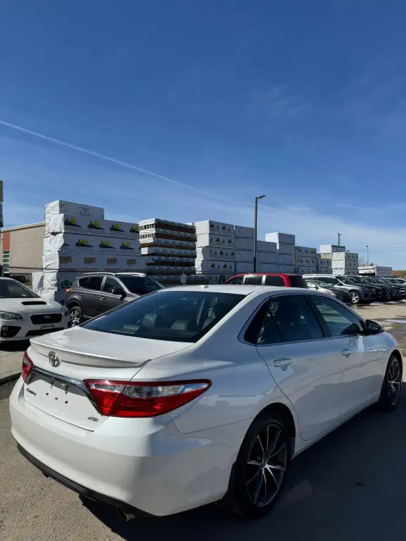 2015 Toyota Camry XSE : Very Well Serviced - Photo 4