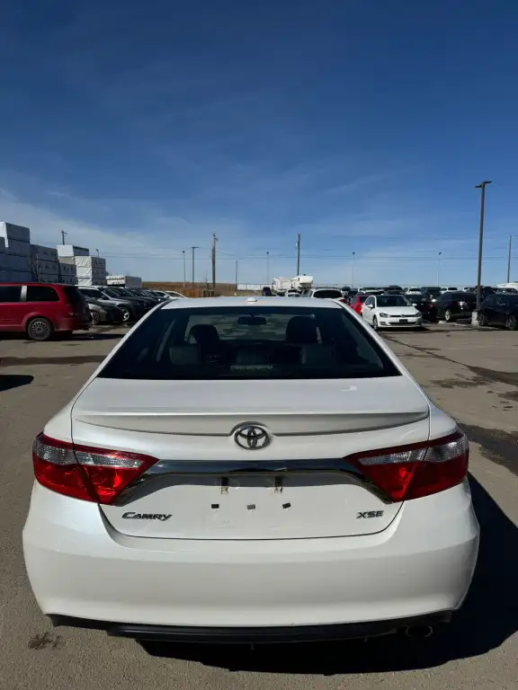 2015 Toyota Camry XSE : Very Well Serviced - Photo 5