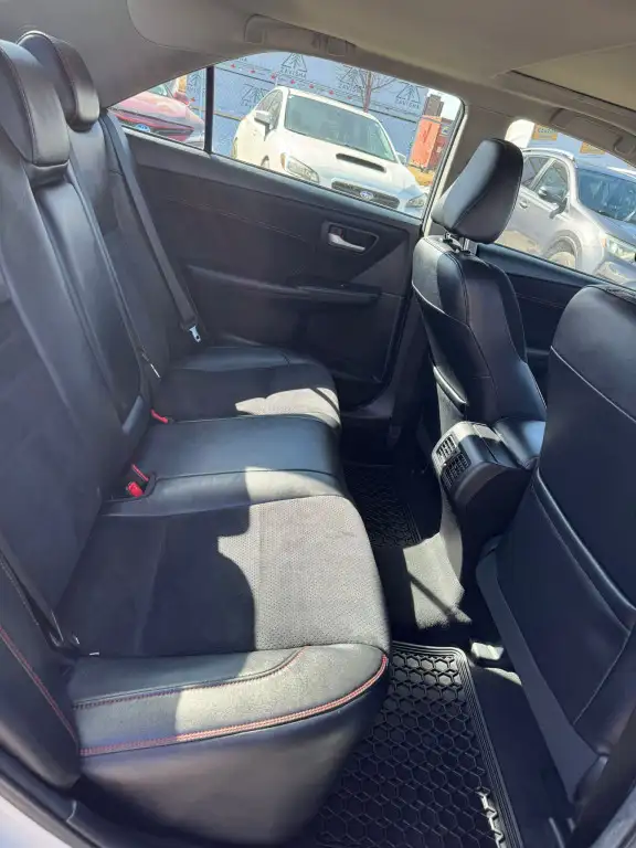 2015 Toyota Camry XSE : Very Well Serviced - Photo 8