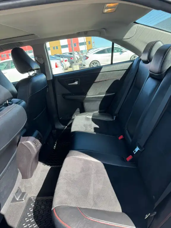 2015 Toyota Camry XSE : Very Well Serviced - Photo 9