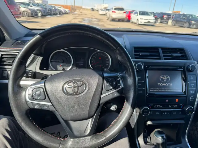2015 Toyota Camry XSE : Very Well Serviced - Photo 12