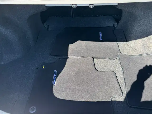 2015 Toyota Camry XSE : Very Well Serviced - Photo 16