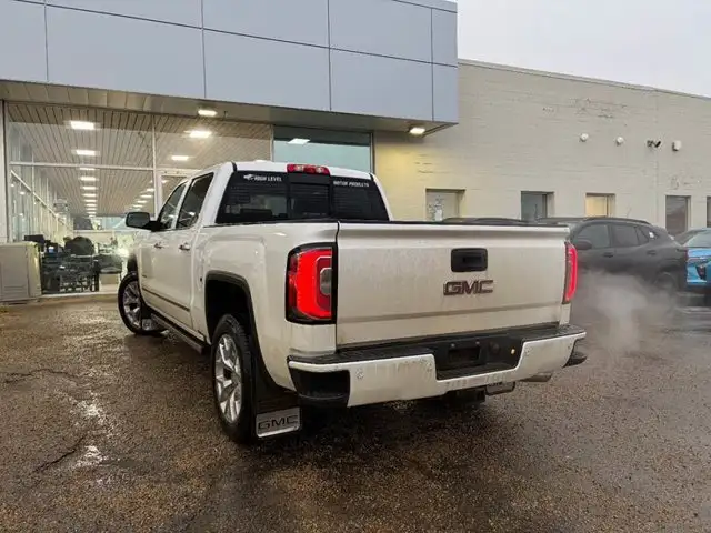 2017 GMC Sierra 1500 Denali Ultimate 6.2L - Photo 4