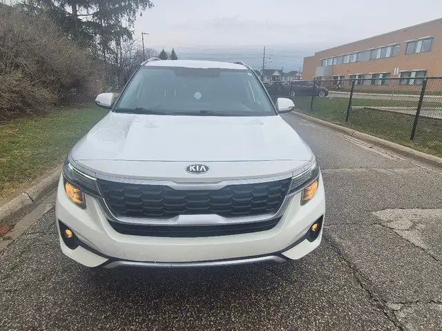 2021 Kia Seltos LX FWD - Photo 2