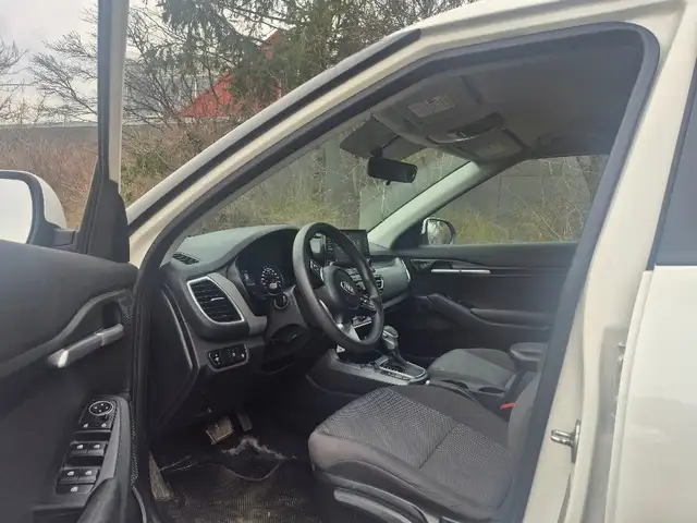 2021 Kia Seltos LX FWD - Photo 12