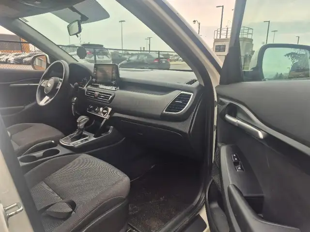 2021 Kia Seltos LX FWD - Photo 18