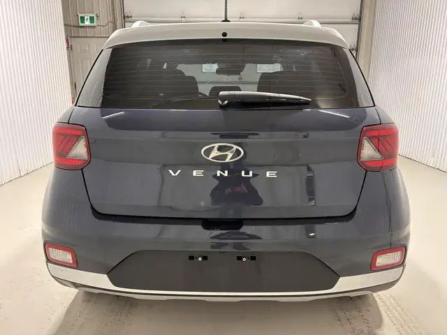 Hyundai Venue Preferred IVT avec couleur deux tons 2023 à vendre - Photo 9