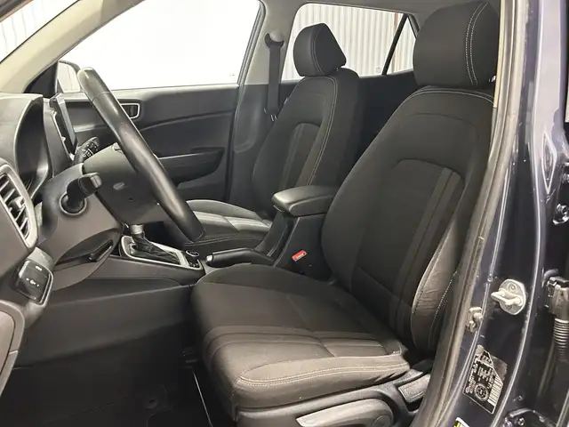 Hyundai Venue Preferred IVT avec couleur deux tons 2023 à vendre - Photo 13