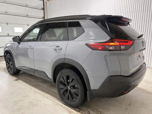 Nissan Rogue SV TI avec ensemble toit ouvrant 2023 à vendre - Photo 11